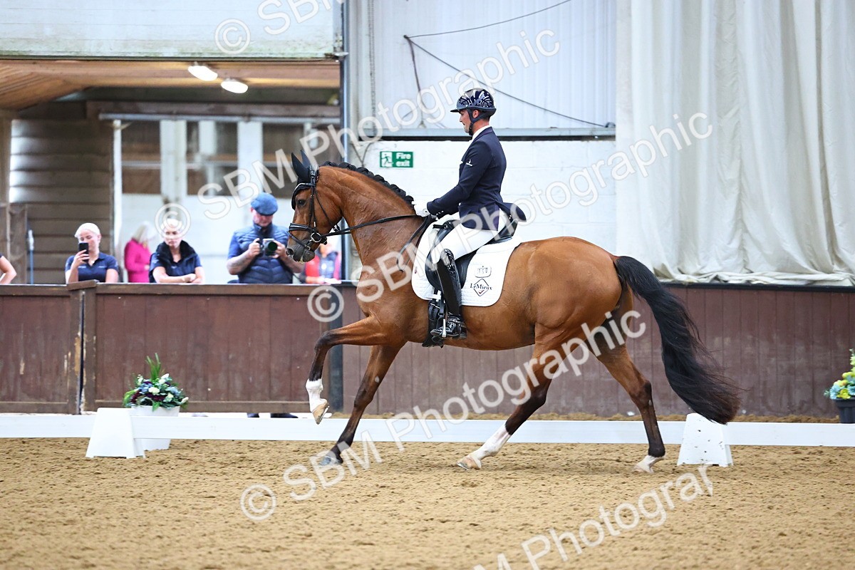 SBM_006644 - Class 5 - novice 6 - 12.04-13.07