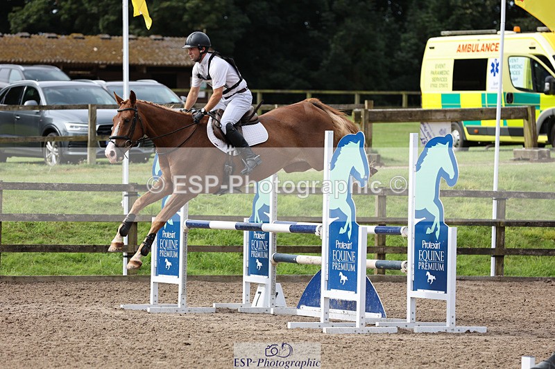 240804-102720-11067 - 351-Rupert_Batting-COOMBELAND_CEVIN