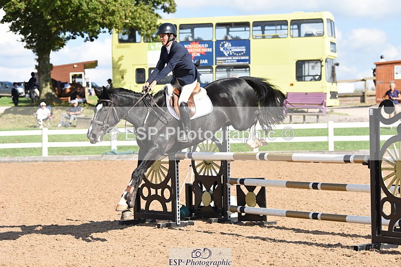 230915A-150140-00733 - Cls 12 1.05m Amateur Qualifier