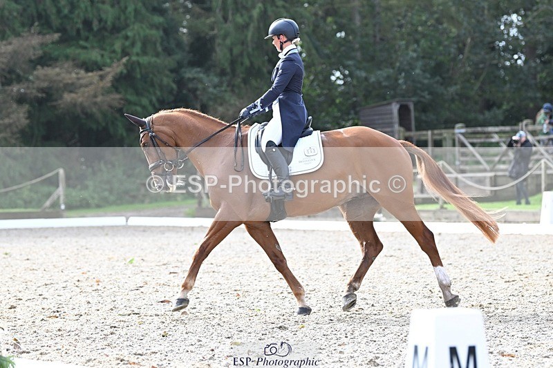 231019-121514-02704 - 043-OTTENTIK.NOBILITY-Dani.Evans-DR