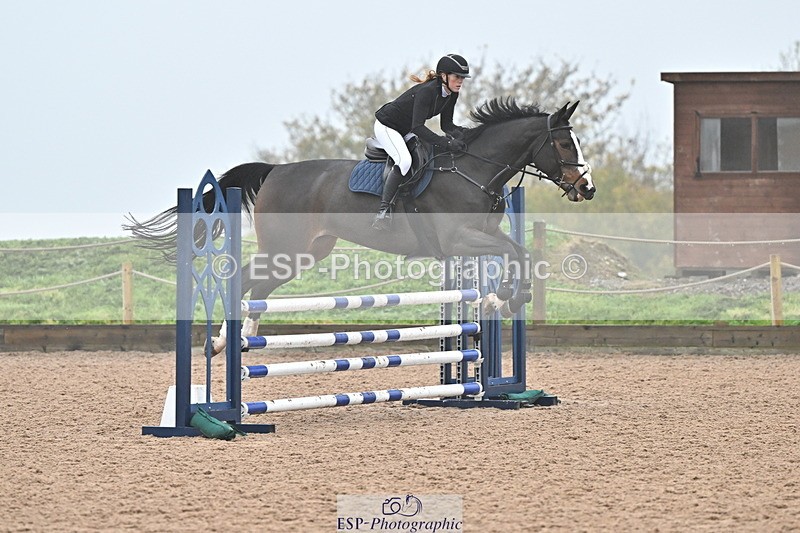 241103A-110159-06854 - SUN Cls 18 British Novice and 90cm Open