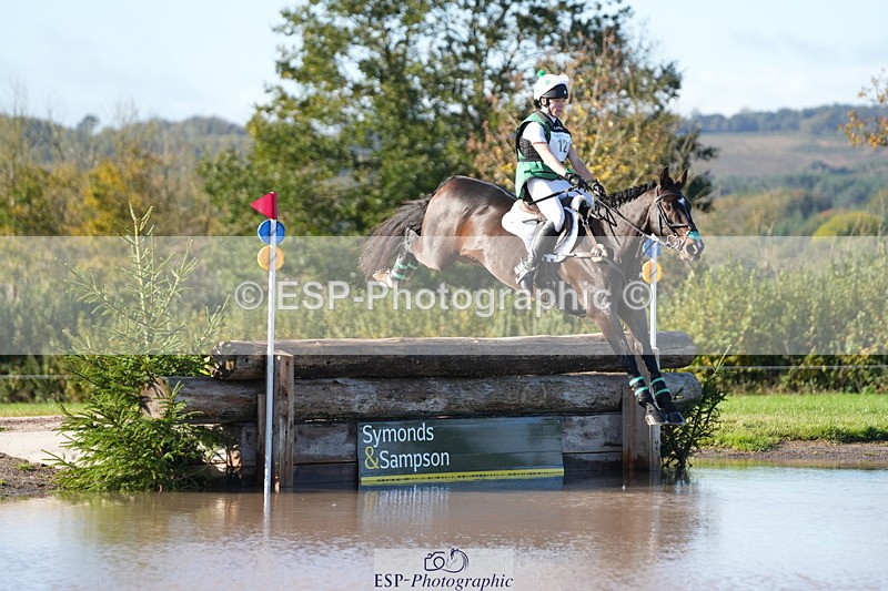 251024A-110759-07099 - A-012-Beth.Hobden