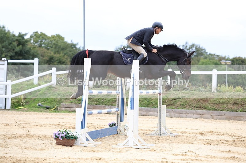 3E7A3409 - Class 9: Senior Foxhunter/1.20 open