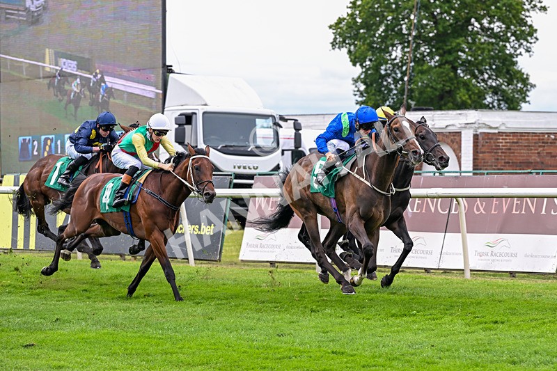 010726-Race 6-Parisian Scholar-8728 - Race 6 15.40pm Weatherbys Epassport Handicap