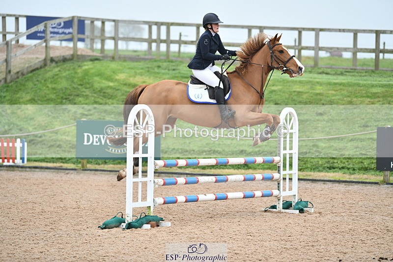 241102A-111919-04260 - SAT Cls 9 British Novice and 90cm Open