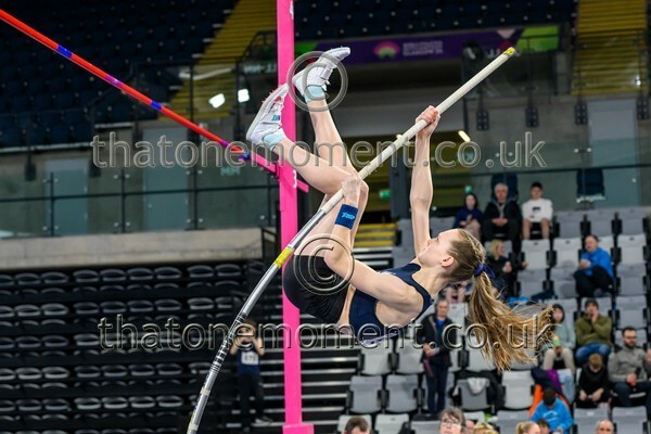 AgeInd25SUN-912755 - Field Female