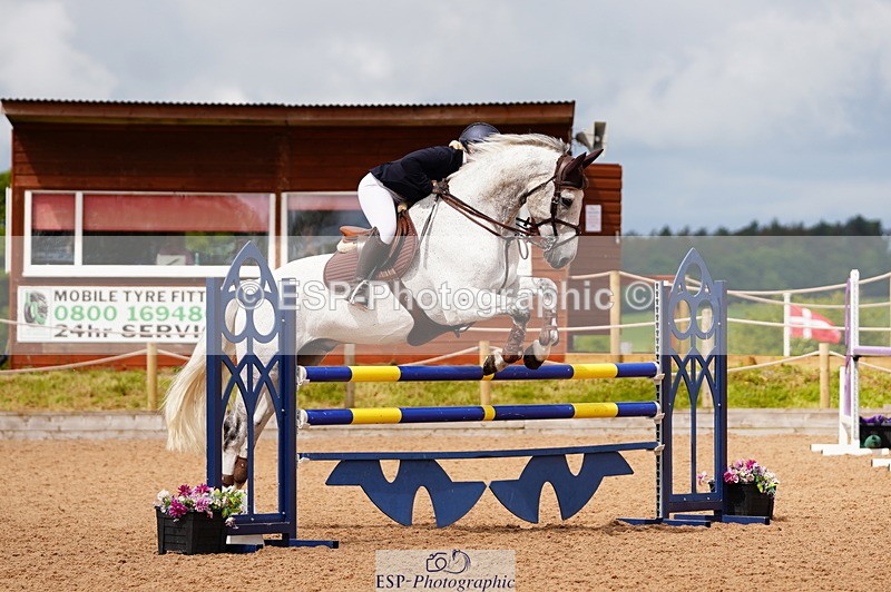 240526A-105702-07684 - Cls 26 Chard Equ 1.05m and 1.10m Grand Prix