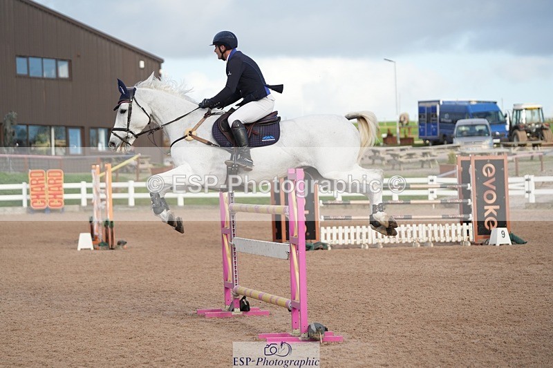 251108-143737-02892 - Cls 16 Snr 1.30m and 1.40m