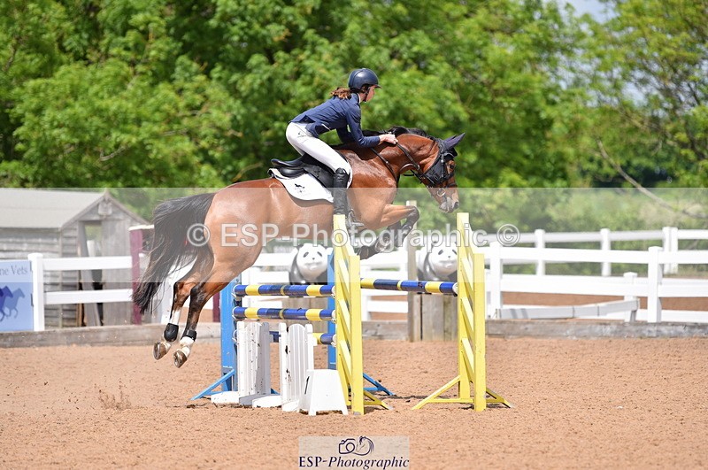 230531A-123600-00334 - Cls 4 Newcomers & 1.10m Open