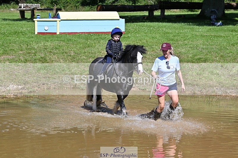 240728B-111525-01303 - Gemma's Group XC