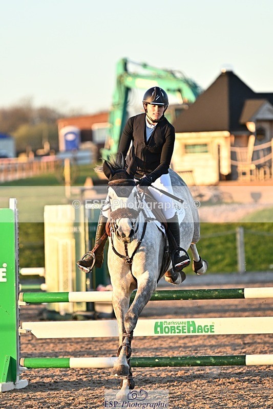 250401-191739-00960 - 90cm Classes