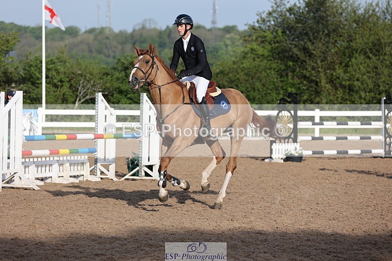 240510A-080449-04063 - Cls 13 British Novice and 90cm Open
