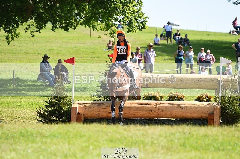 230527-105250-09033 - 260-LOW_MOOR_LUCKY-Tom_Woodward-XC