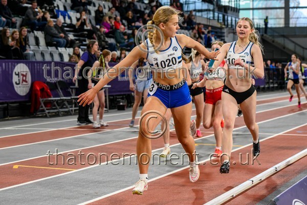 CombiMast25-915789 - Track Female Set Two