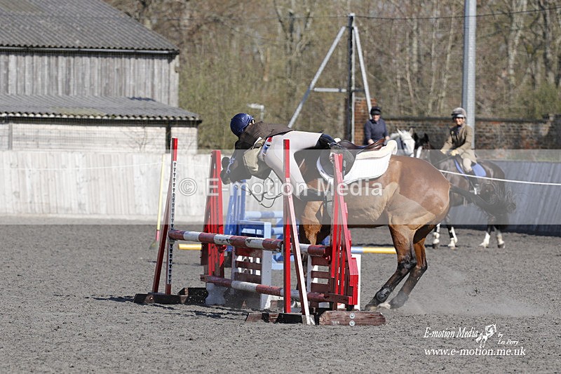 _EST0824 - Bourne Valley Riding Club Winter Showjumping 27/03/22