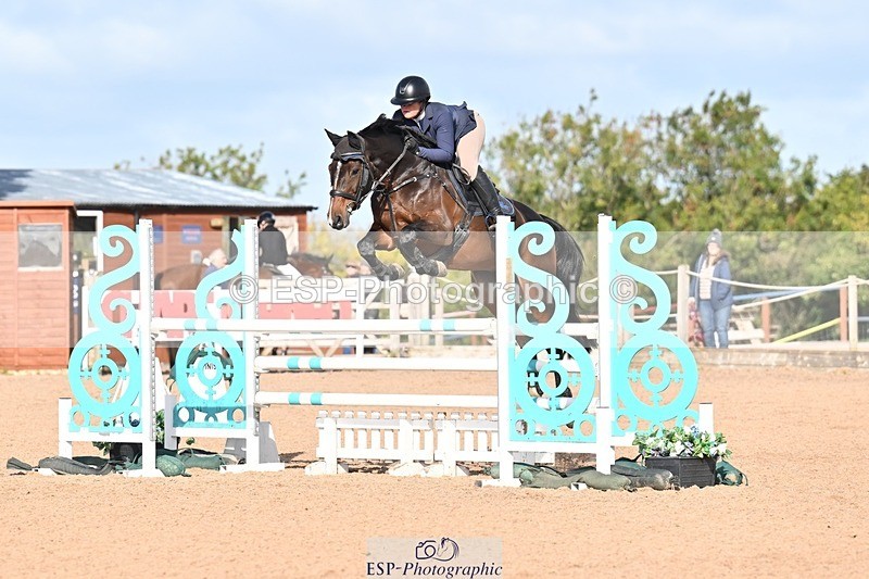 251005-105110-02875 - Cls 15 Foxhunter and 1.20m