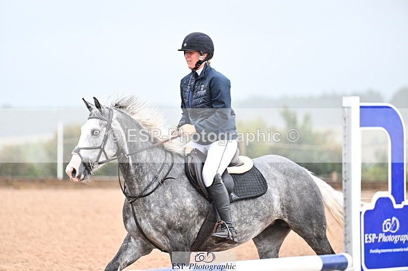 250827B-101217-00012 - Clear Round & Cls 1 Brit Nov 90cm
