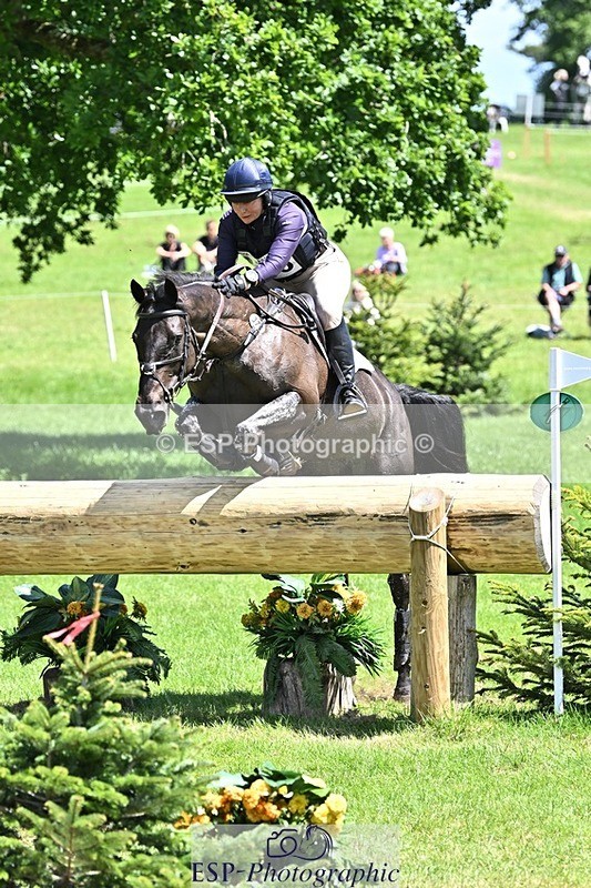 240525-122745-13040 - 376-STORM_BLUE_CURTIS-Phoebe_Buckley