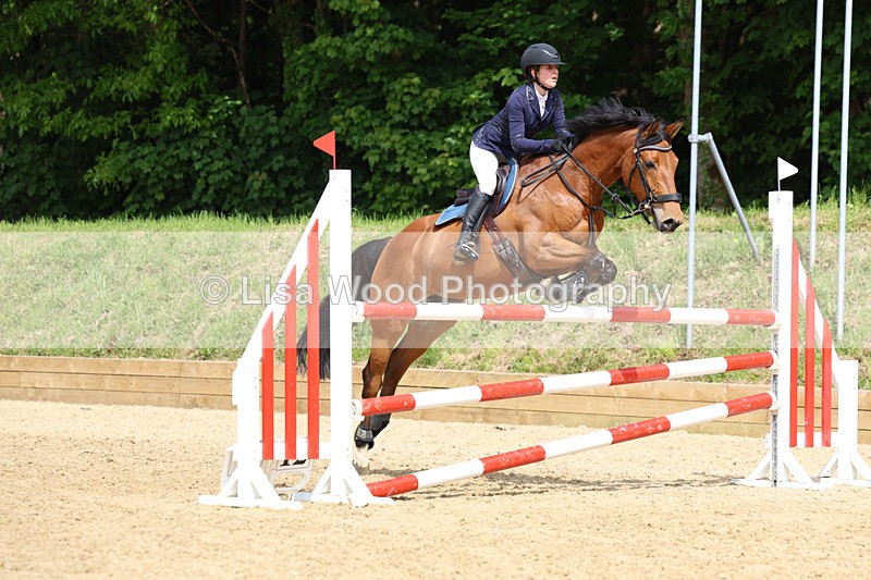3E7A1124 - Class 13: Senior Newcomers/1.10m open