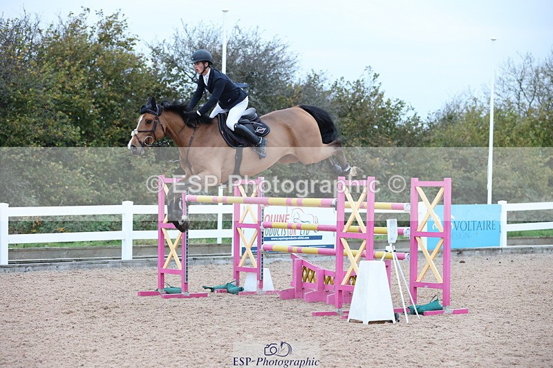 241101A-161700-03271 - FRI Cls 8 National 1.30m