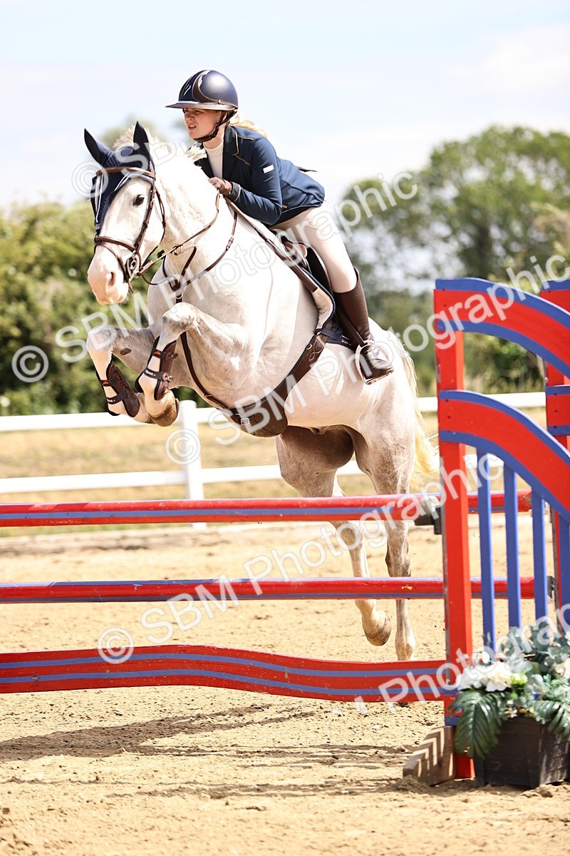 SBM_009846 - Class 8 - Senior Newcomers - 1.10  Open