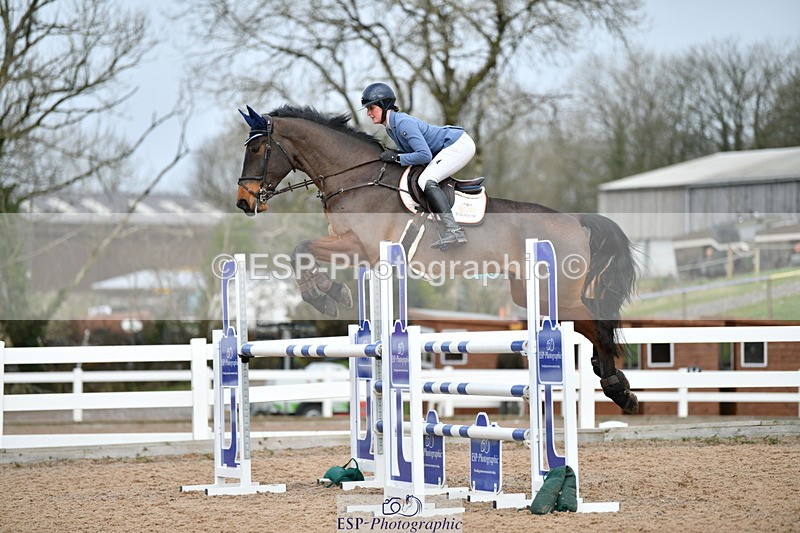 240124A-124103-00511 - Cls 3 Newcomers & 1.10m Open