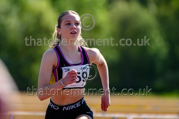 West25Sat-926403 - Track Female Set One