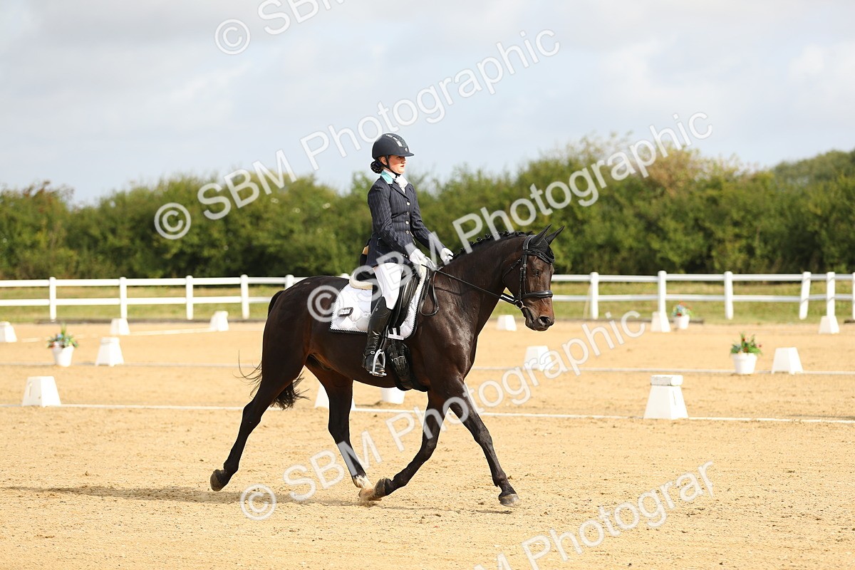 SBM_015525 - Class 13 - Novice 23 - 9.54-11.04