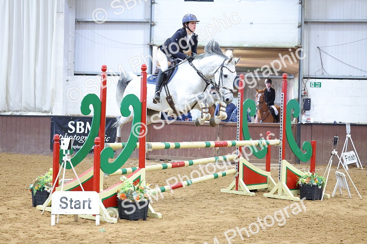 SBM_010105 - Class 21 - Nupafeed Supplements Senior Discovery/ 1m Open - First Round (1.00m)