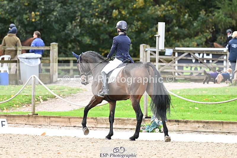 251023A-111126-01662 - B-135-Eva.Carse