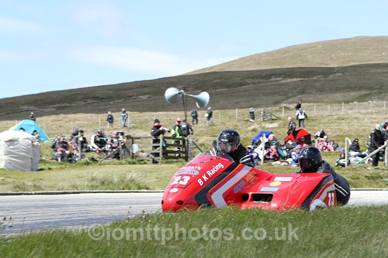 Howard Baker/ Mike Killingsworth - Sure Sidecar Race 1