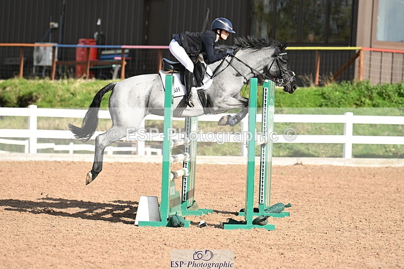 241026A-125722-00936 - SAT Cls 10 Pony Foxhunter and 1.10m Open