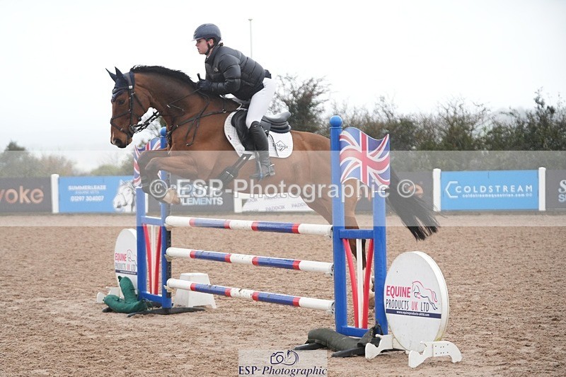 251107-120406-00668 - Cls 4 Snr 1.05m Open