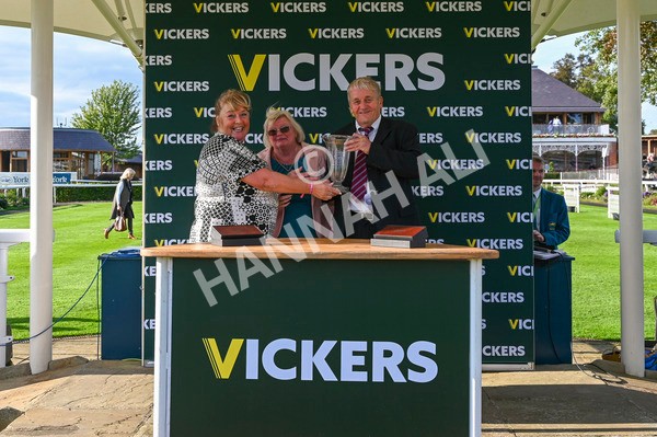 230923-Race 5-Vintage Clarets-3529 - Race 5 4.20pm Vickers.Bet Handicap