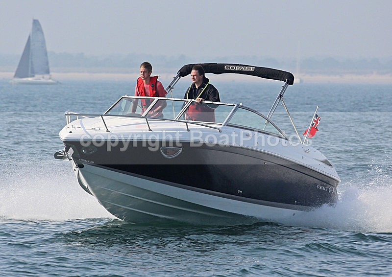 140907 LE CREUX WT7A5383 - Motorboats - Open