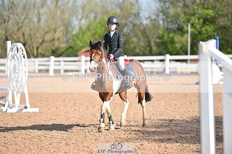 240504A-091253-00029 - Cls 11 Clear Round 50cm