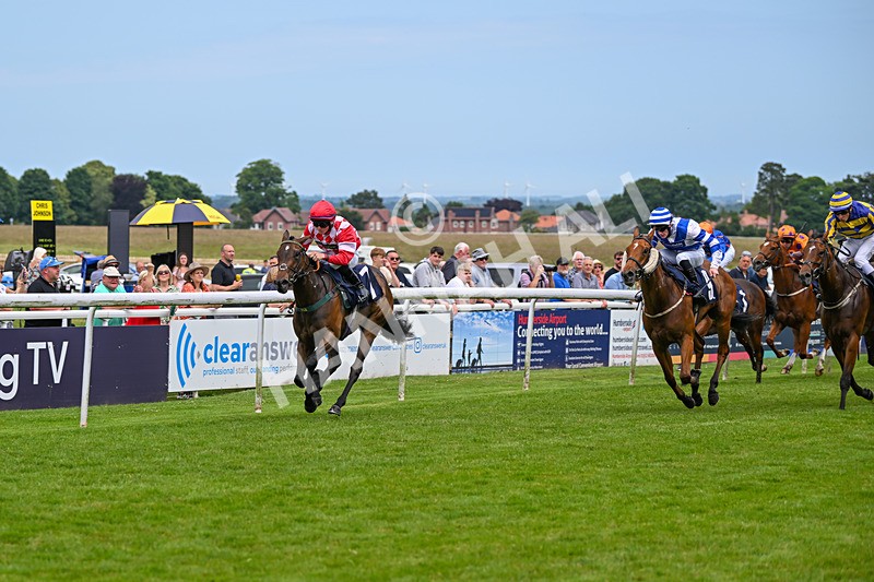 250624-Race 1-Lady Bouquet-5008 - Race 1