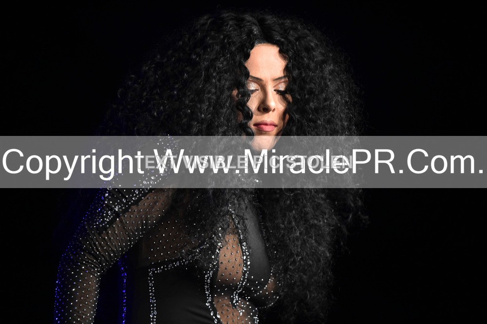 SH4_6361 - The Cher Experience
