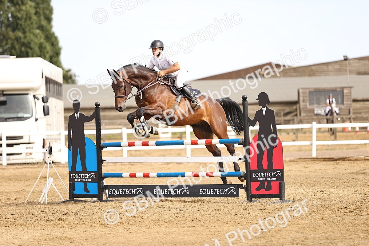 SBM_001573 - Class 6 - Senior Newcomers 1.10m