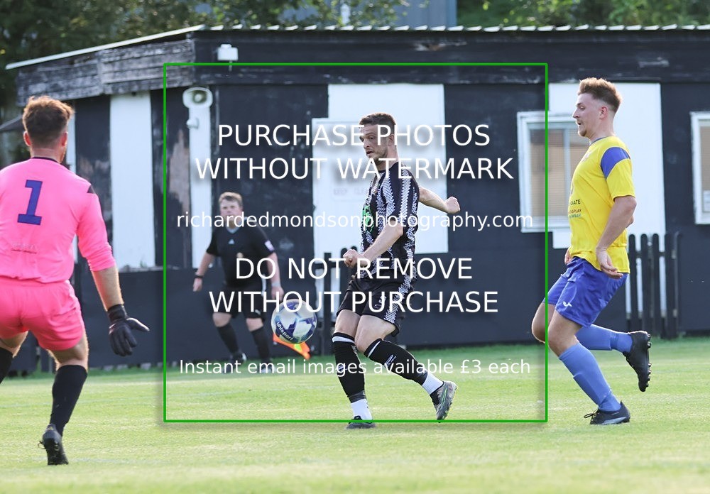533A5427 - Kendal Town vs Kendal United