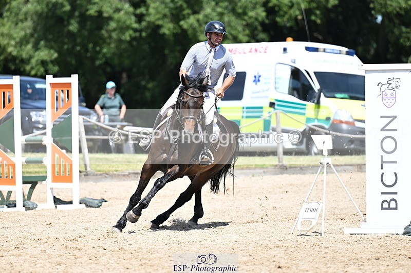 260705A-143453-20401 - Cls 52 Snr 1m 05 GP Jump Off