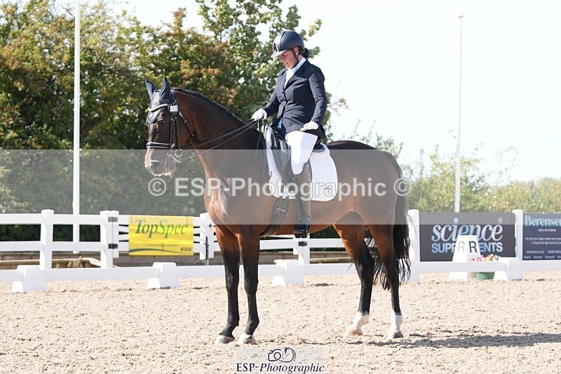 250906-153229-04791 - 110-Chelsea.DonovanFrankie.zenturio