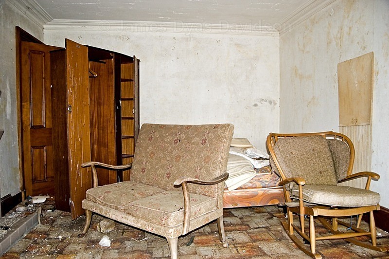 At least they wouldn't need to leave their memories behind. - Voices from the Glens