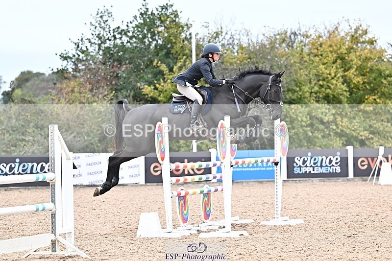 251015-130852-00498 - Cls 4 Newcomers and 1.10m Open