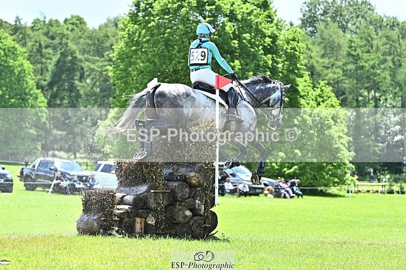 240526-121647-21916 - 529-SBH_BIG_WALL-Izzy_Taylor