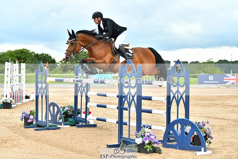 230720A-152734-03879 - Cls 9, 2 Star Big 1.40m Start to break