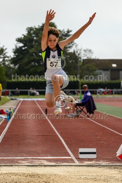 Age25SUN-919916 - Track Male