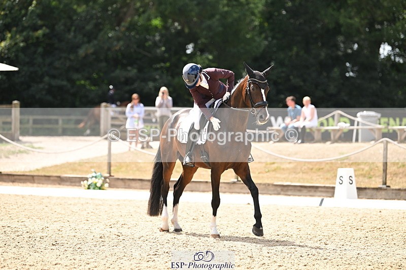 250808A-154547-01614 - 134-Lucy.AmyPretty.Karla