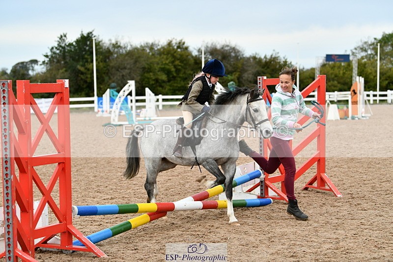 241013B-090552-00098 - Cls 1 Clear Round