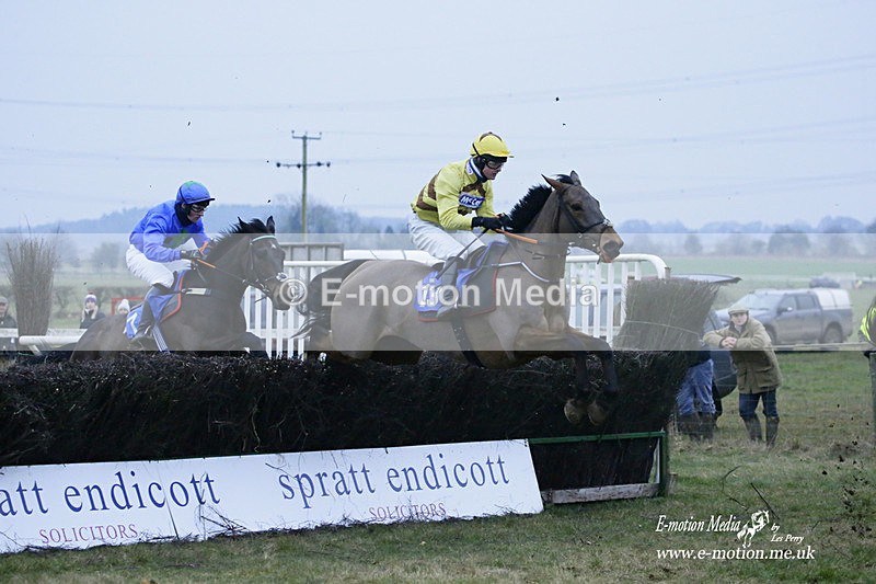 PtP 230122 863 - Cocklebarrow Races - Heythrop Hunt - 23/01/22